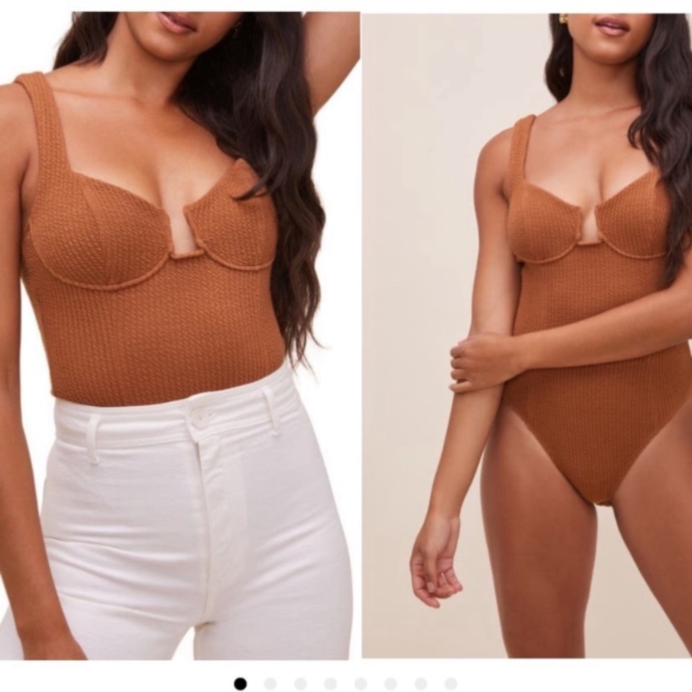 Aria ribbed bodysuit ASTR XS